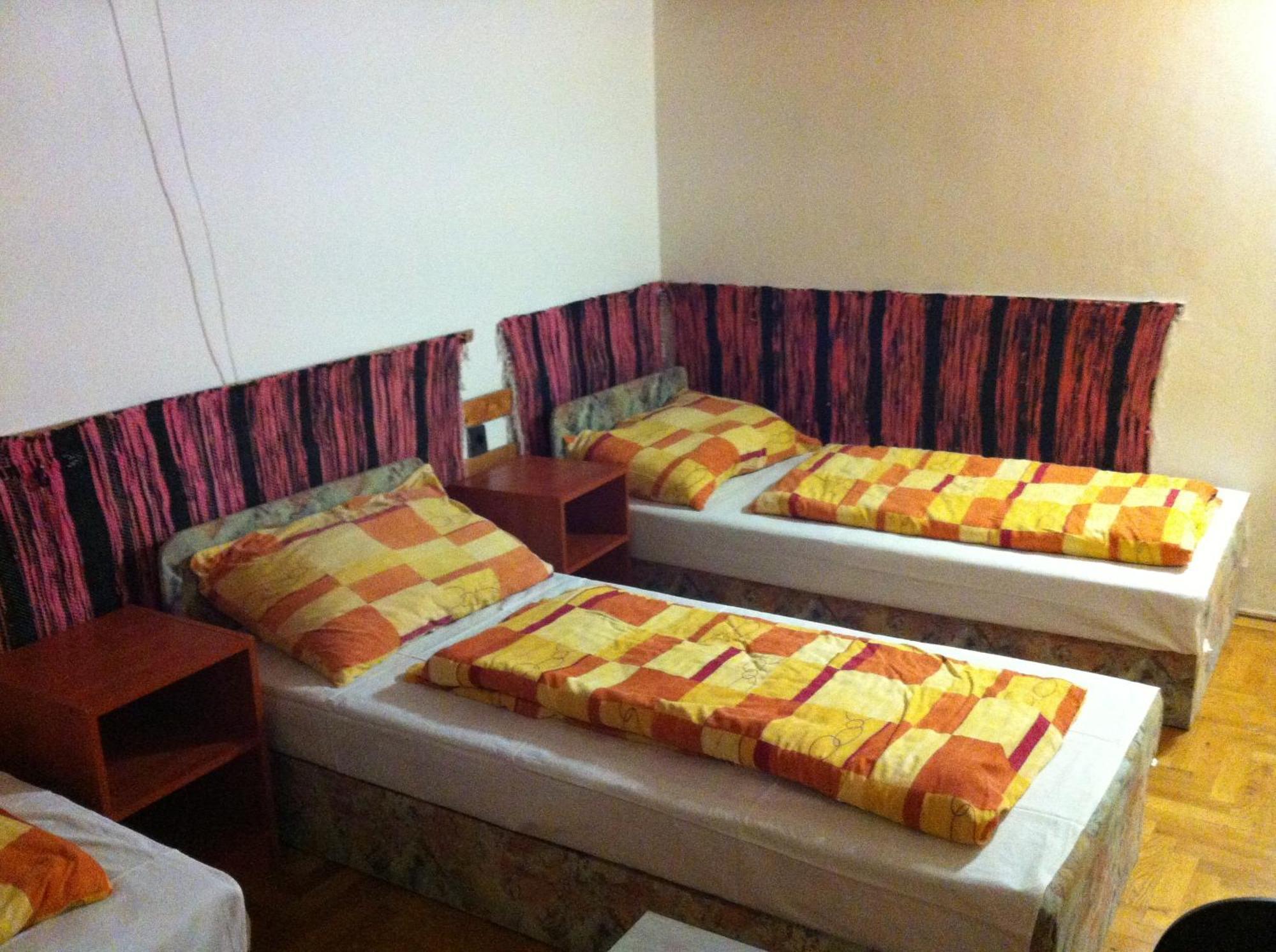 Season Hostel 2 Budapest Esterno foto